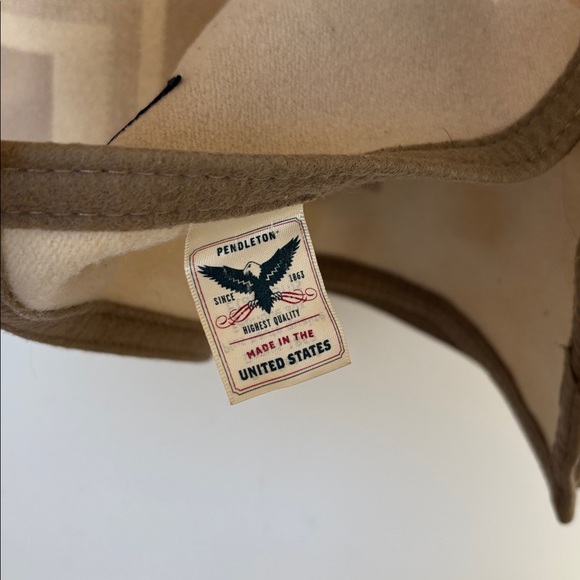 Pendleton Wool Reversible Southwestern Throw Blanket 57” x 74” - Picture 7 of 7